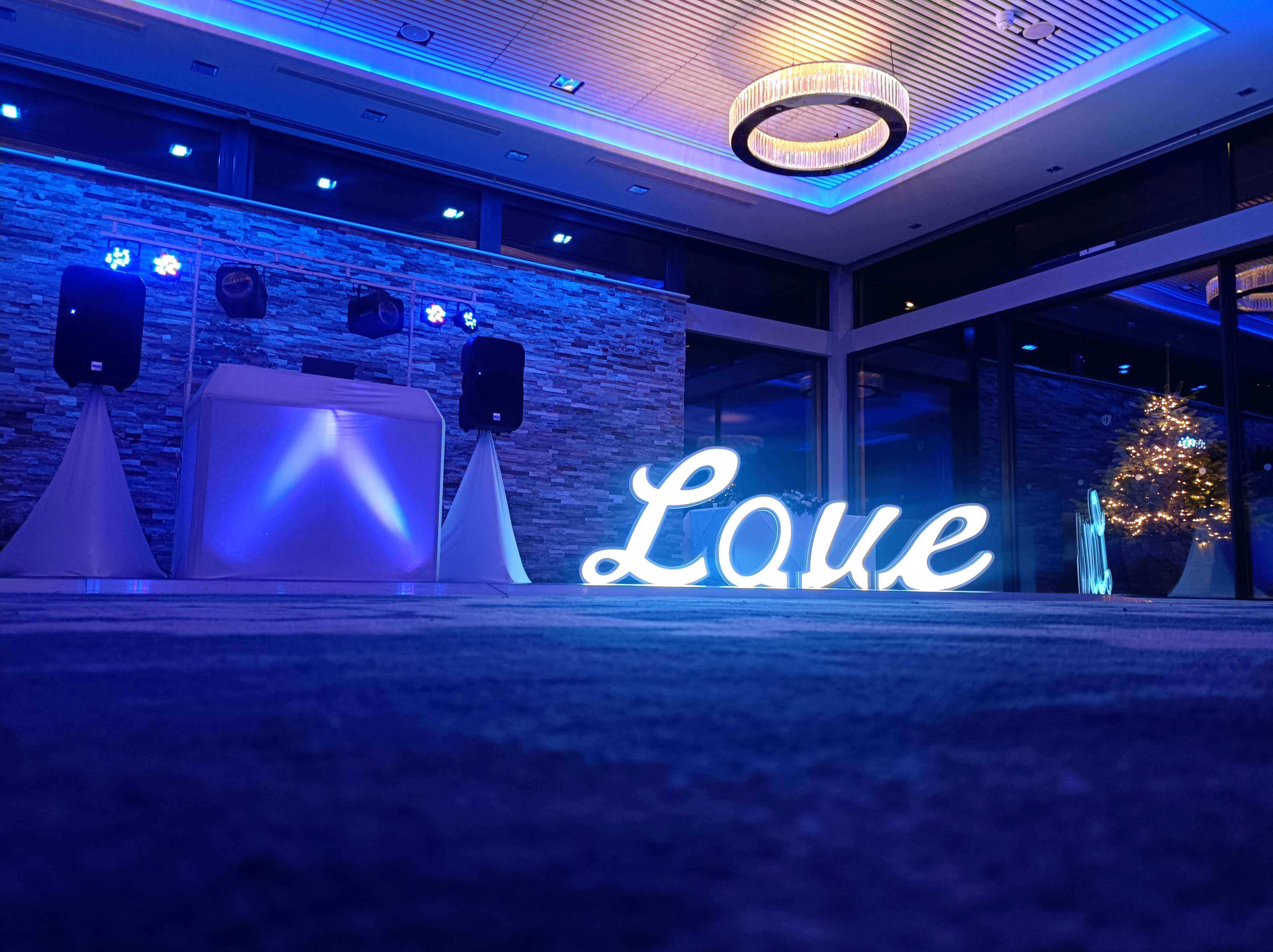 Wedding DJ Gloucestershire